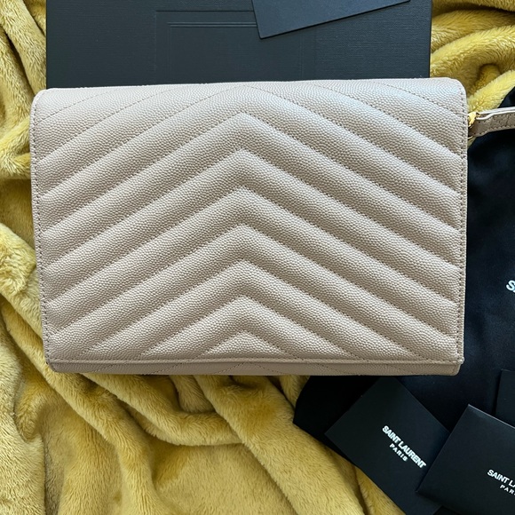 ⛔️SOLD⛔️ SAINT LAURENT MATELASSÉ FLAP POUCH IN QUILTED GRAIN EMBOSSED LEATHER - Picture 5 of 13